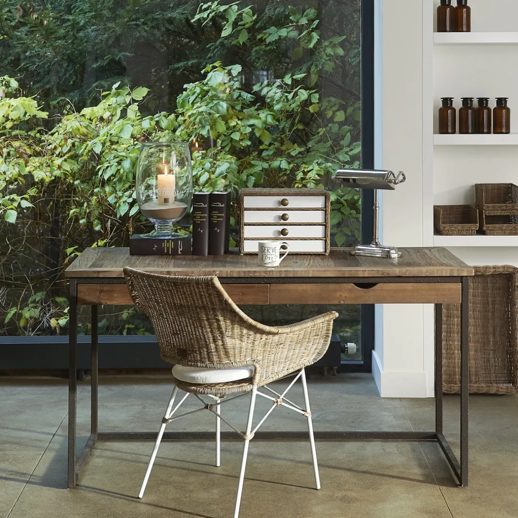 Bureau Shelter Island