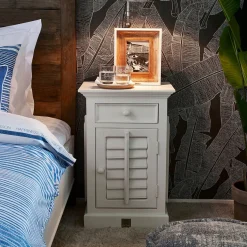 Nachtkastje New Orleans, Rechts