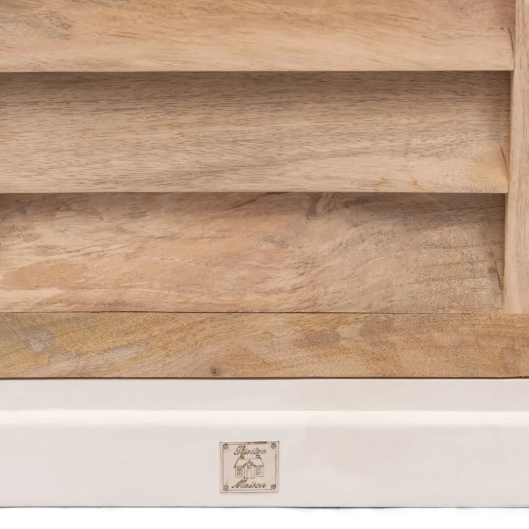 Nachtkastje Pacifica, Links