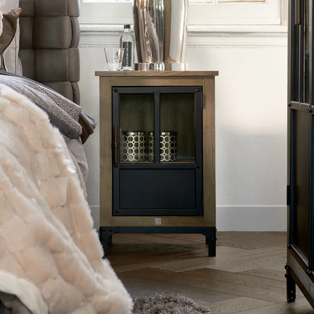 Nachtkastje The Hoxton, Links